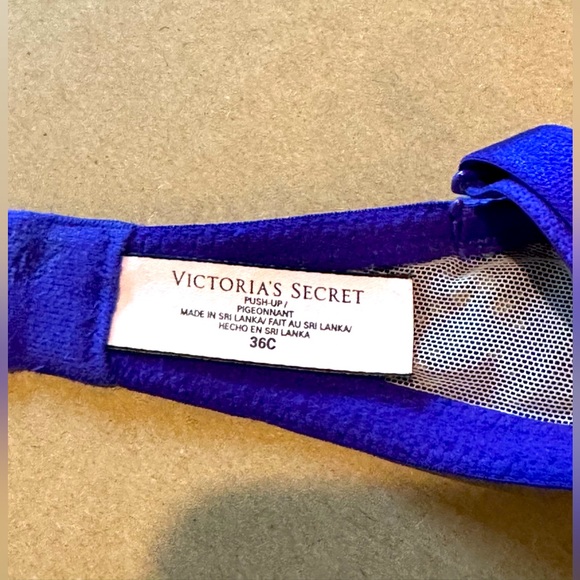 Victoria Secret Push Up Bra 36C - Picture 3 of 5